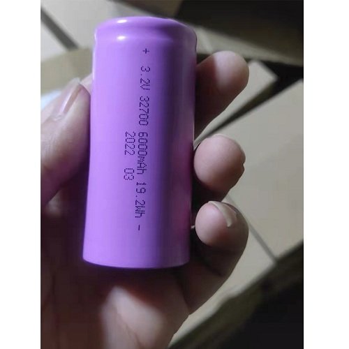 Germany Client Purchases 3.2V 6000mAh LiFePO4 32700 Flat Top Battery Cells